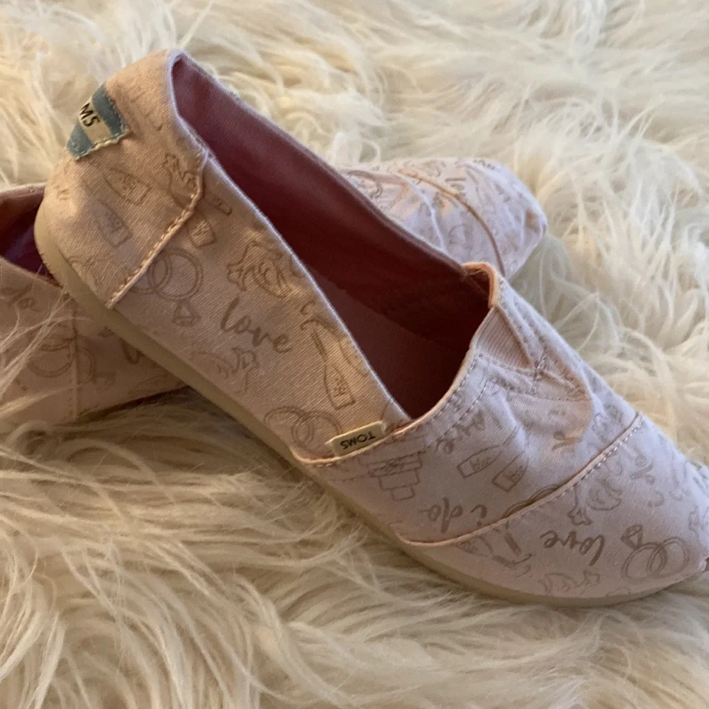 TOMS canvas espadrille